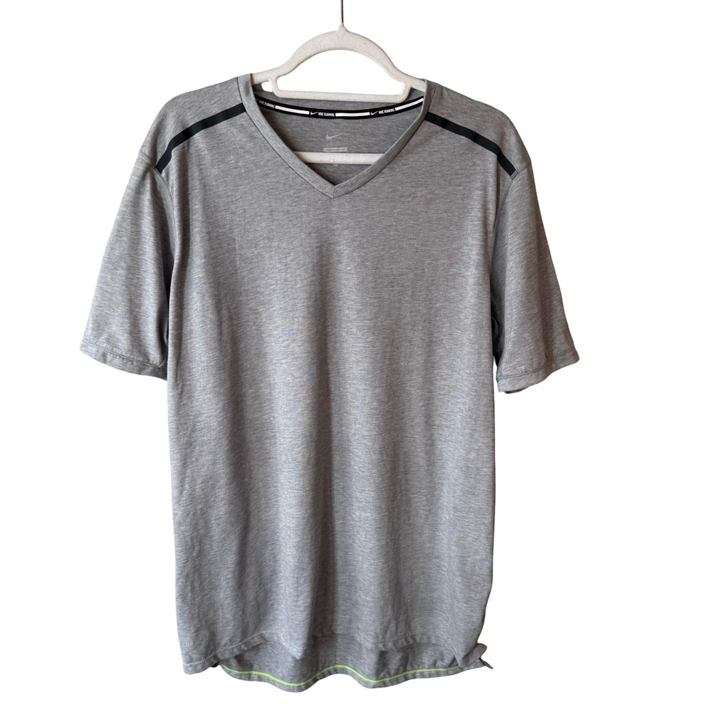 Nike Men's Gray Short Sleeve Tee Size L Activewear Workout Athleisure Running